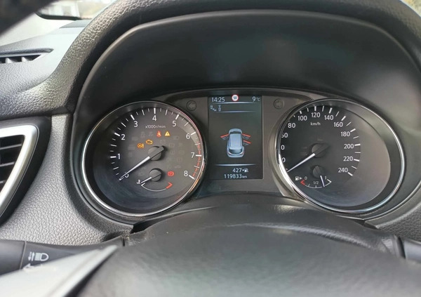 Nissan Qashqai cena 62000 przebieg: 119000, rok produkcji 2016 z Miechów małe 37